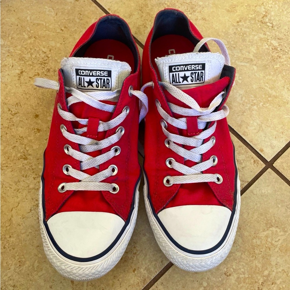 Red low top converse